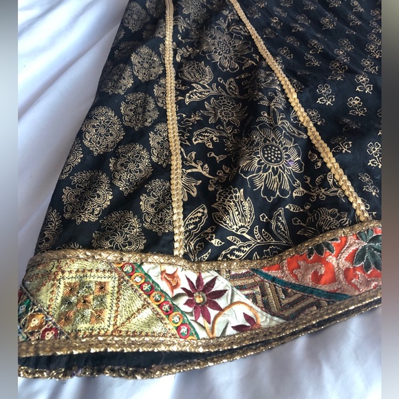 Sari - Picture 3 of 6